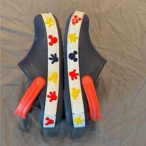 Crocs Disney Mickey Mouse Clogs Kids Child Size C 11  Blue Red Yellow